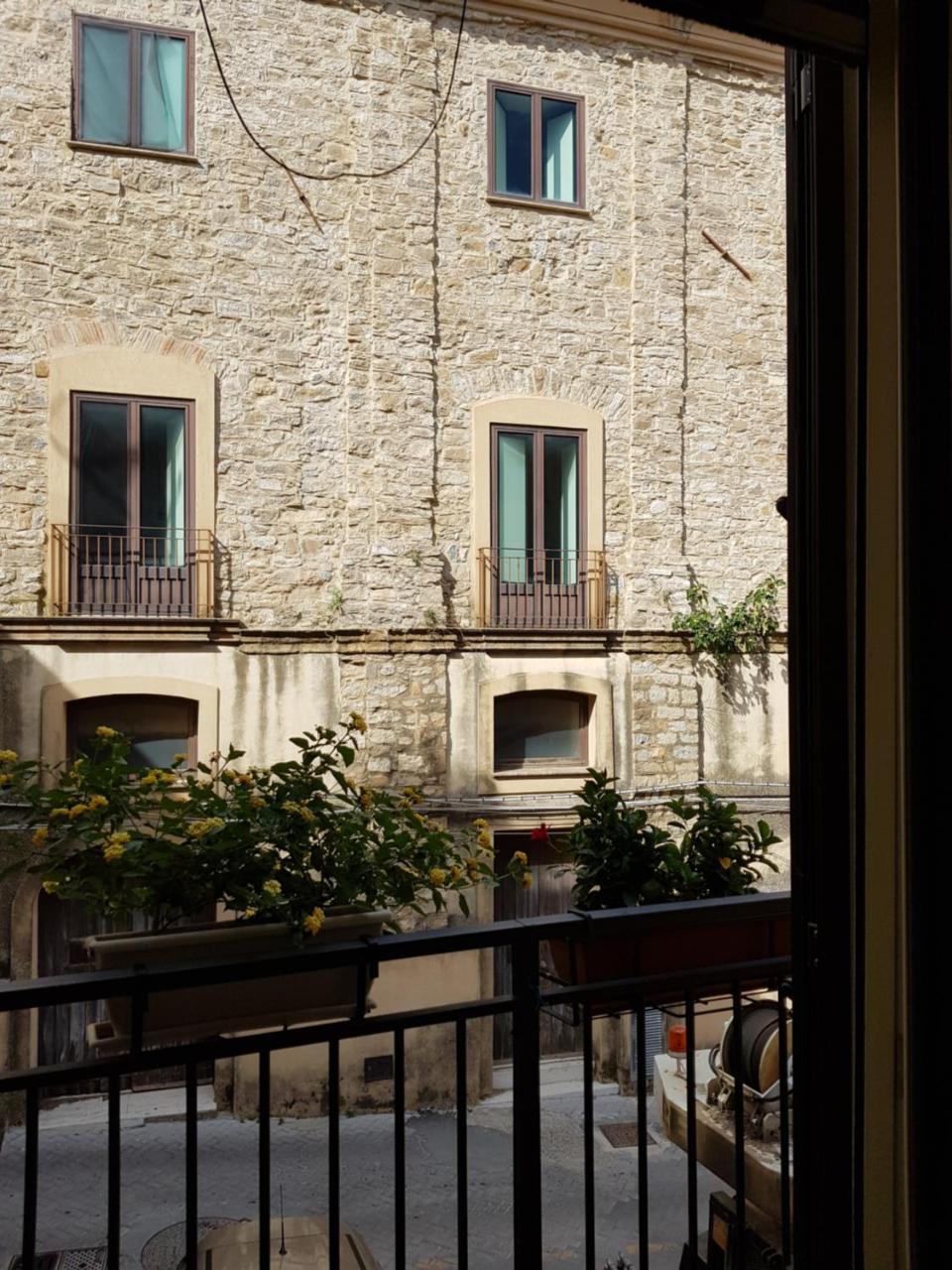 Casa Coccinella Acomodação com café da manhã Caltanissetta Exterior foto