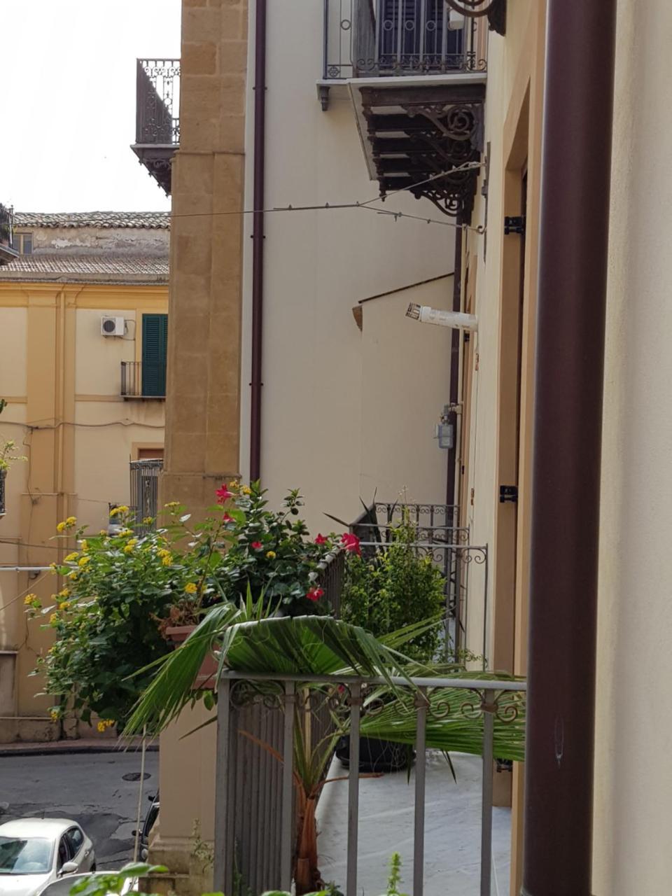 Casa Coccinella Acomodação com café da manhã Caltanissetta Exterior foto